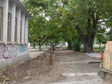 Какво се строи в двора на училище "Стоян Михайловски"?
