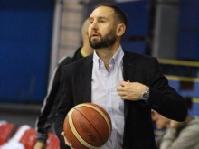 Това е новият треньор на Академик, има сръбски и гръцки паспорт