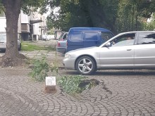 Брутално пропадане на път в "Кършияка", шофьори не вярват на очите си!