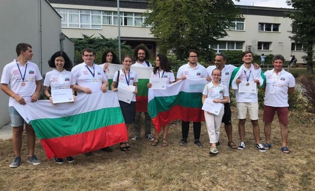 Пореден успех на български ученици на световно равнище Този път