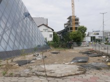Разруха около новото крило на хотел "Марица"