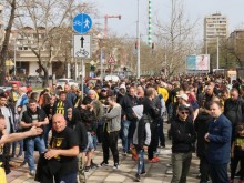 Агитката на Ботев се събира пред Колежа