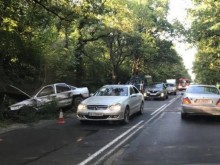 Спукана гума предизвика тежка катастрофа на пътя Варна - Бургас