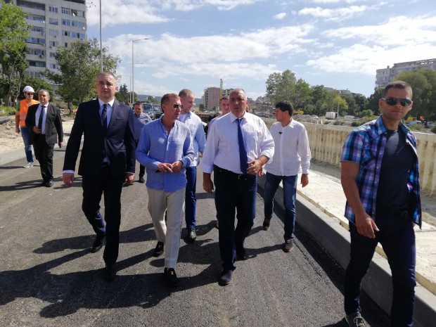 Министър председателят Бойко Борисов инспектира строителните и ремонтни работи на бул