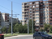 Опасно! Тролейбусни жици виснаха на оживен пловдивски булевард