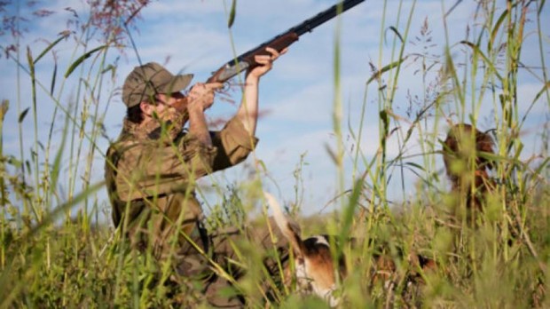 Рано тази сутрин хиляди ловци в цялата страна откриха новия