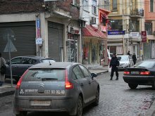 Централната градска част блокирана от отрязани от дърветата клони