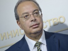 Трима маскирани опитаха да нахлуят в къщата на бивш зам.-министър