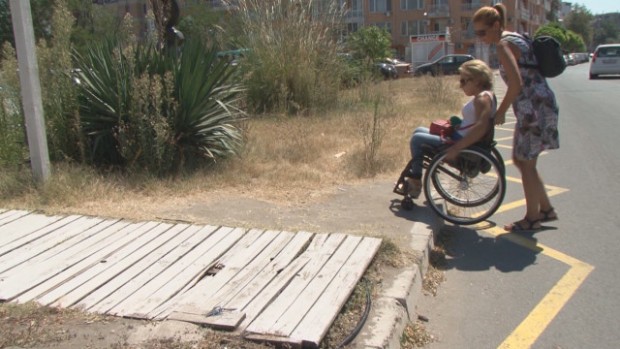 bTV
Нови правила уреждат достъпността на плажовете за хора с увреждания.