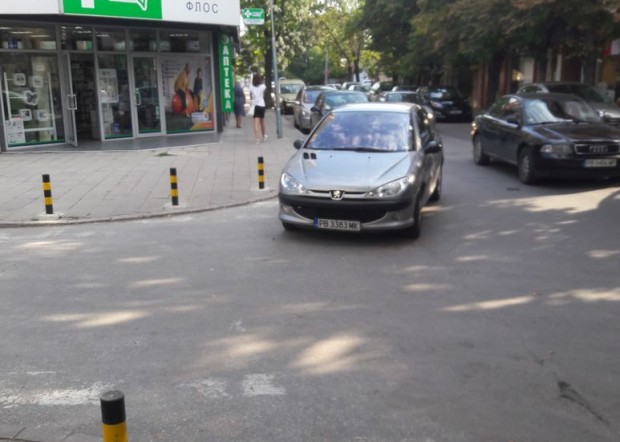 За поредно безобразно паркиране алармира читател на Plovdiv24 bg   Сигналът е