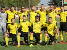 Повикаха 8 "канарчета" в националния отбор до 17 години