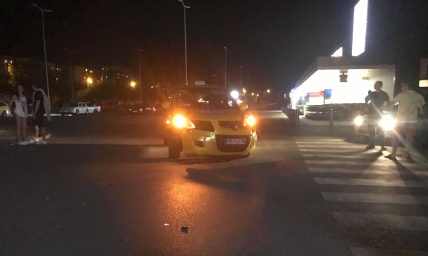 Автомобилни лиготии направиха беля на паркинга на Кауфланд в Тракия.