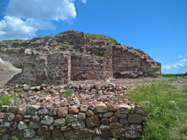 Съвсем неочаквана находка зарадва археолозите проучващи средновековния български град Русокастро