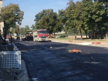 Промяната е факт! Вече асфалтират булевард "Марица-юг"