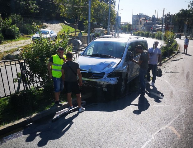 Нова катастрофа в Пловдив Този път ПТП то е на бул Шести