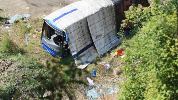 БГНЕС
Шофьорът на автобуса който катастрофира в събота край Своге е
