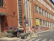 Ремонтират Професионалната гимназия по вътрешна архитектура и дървообработване
