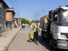 Събират жълтите чували в "Коматево" от врата на врата