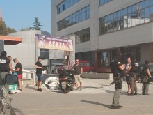 Спецченгета окупираха подлеза зад БСУ, има арестувани!