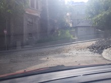Ремонт в сърцето на града, но... никой не бърза