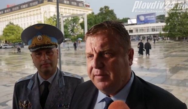 Вицепремиерът и министър на отбраната Красимир Каракачанов заяви, че ВМРО
