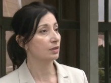 Стават все по-изобретателни! Мошеник заплаши възрастен мъж с рязане на пръсти!