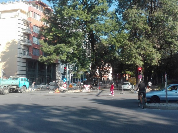 Довършителните работи по новата пътна връзка в сърцето на Пловдив