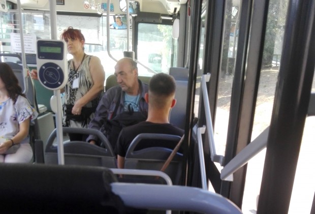 Момиче бе накарано да слезе от автобус в Пловдив, защото