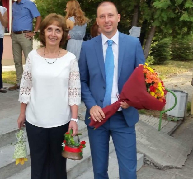 Кметът на Южен Борислав Инчев поздрави учители ученици и родители