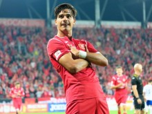 Видео: Гол в стил Марадона и Меси! Бивш играч на Локо сякаш се преобрази в Полша!
