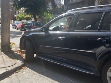 Шофьор на джип към колега: Какъв си ти бе, да не си полицай? Знаеш ли аз кой съм?
