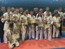АСКК "Тракия" набира нови членове, каратеките тренират в 3 зали в Пловдив