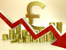 Срив на лирата заради Brexit