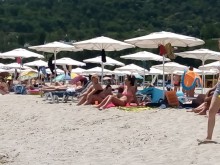 Кирилицата обърквала чуждите туристи по родното море