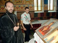 Отец Георги: Игра на покер завърши с 12 шева на ануса на страстен комарджия, страшно е!