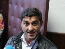 Скоро не сте виждали такива кадри: Говори бащата на един от обирджиите на Роженския манастир