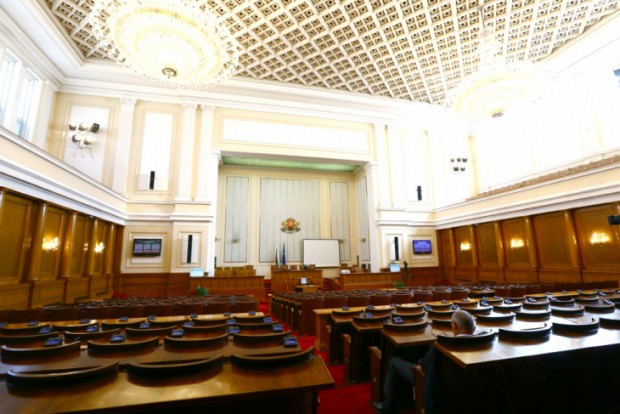 Парламентът не успя да събере кворум за провеждане на пленарно