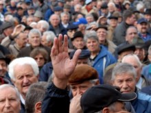 Пенсионери заплашиха с протести