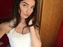 Пребитата красавица Михаела не иска да вижда майка си
