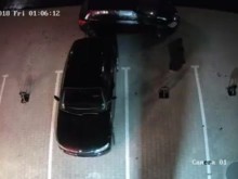 Мъжът от видеото: Не съм крадец, поставях визитки!