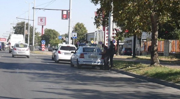 Трима молдовски граждани са задържани за обира на банкомат в