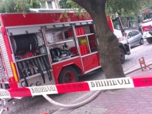 Възрастен мъж загина при пожар в жилищен блок в Русе, евакуираха целия вход