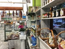 Най-големият магазин за гръцки продукти в Пловдив отвори врати, изкушенията са безброй