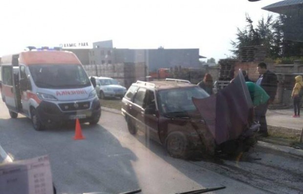 Фейсбук
Тежка катастрофа е станала преди минути по пътя от Варна