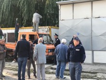 Незаконни обекти в "Столипиново" под ножа, има и полиция!