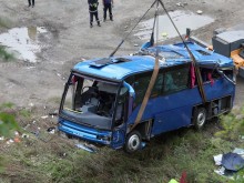 Жертвите на катастрофата край Своге станаха 19