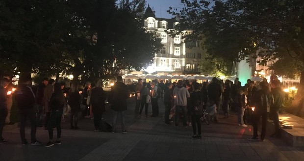 Стотина жители на Пловдив участваха тази вечер в бдението в