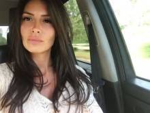 Черната Златка неглиже по улиците