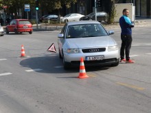 26-годишна шофьорка блъсна жена на пешеходна пътека на "Пещерско"