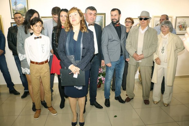 Ателие R е най-новата художествена галерия в Бургас, която разширява